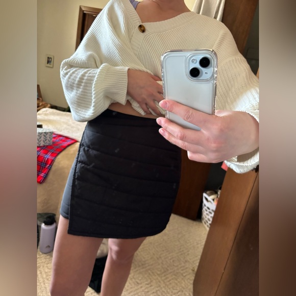 Winter mini puff skirt - Picture 3 of 4